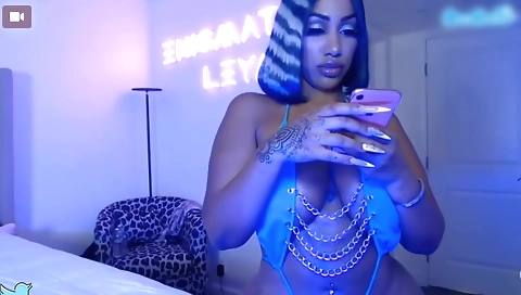 This ebony beauty is playing with her beautiful body