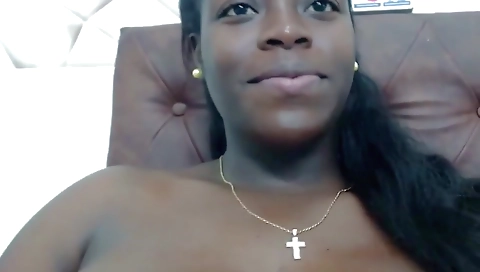 Beautiful ebony woman shows off her perfect body on cam