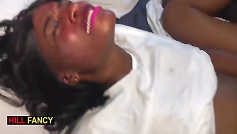 Ebony babe gets fucked by a client in a kinky massage